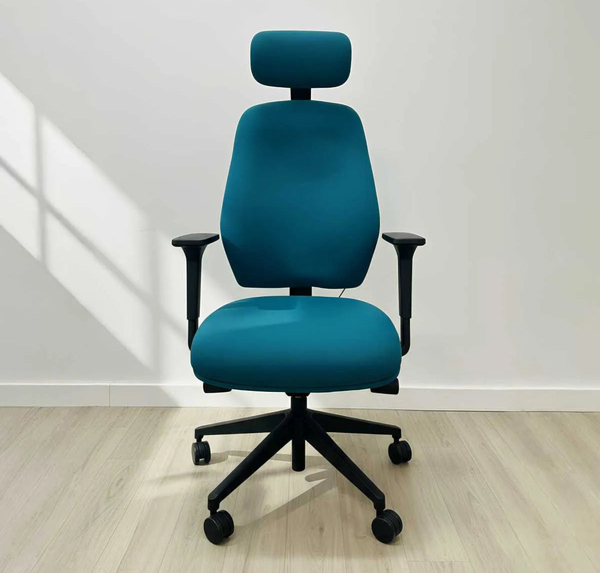 Ember 200 Heated Chair (M)