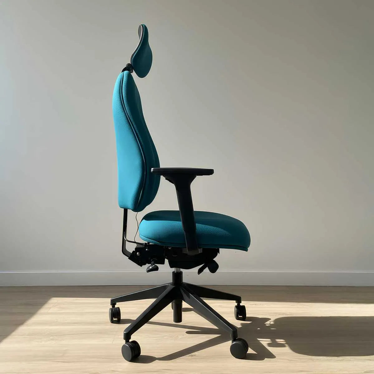 Ember 200 Heated Chair (M)
